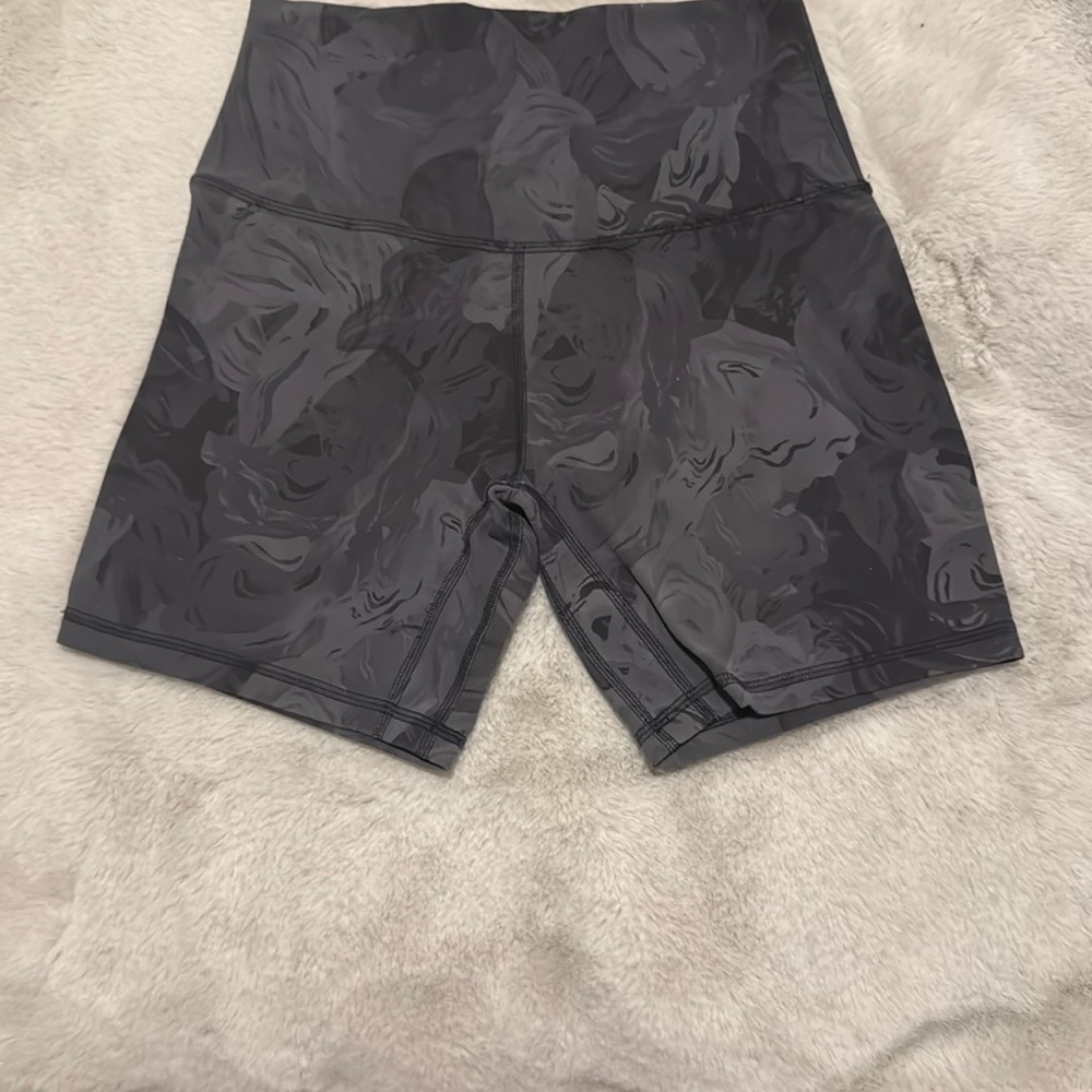 Lululemon Align HR Short 6” STDM Floral Print Gray